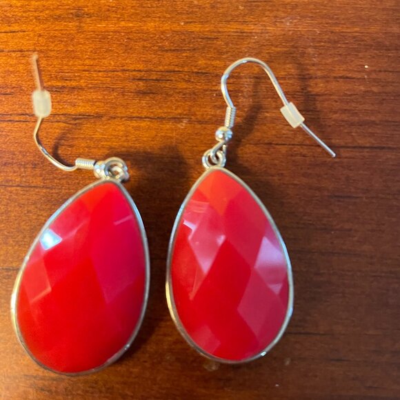 Bundle 3 for $12.  Red Tear Drop Dangle Earrings - Picture 1 of 2